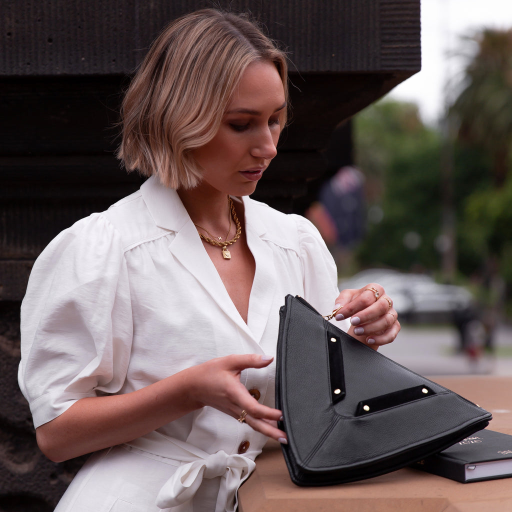 Triangulum Black Cross-Body / Clutch